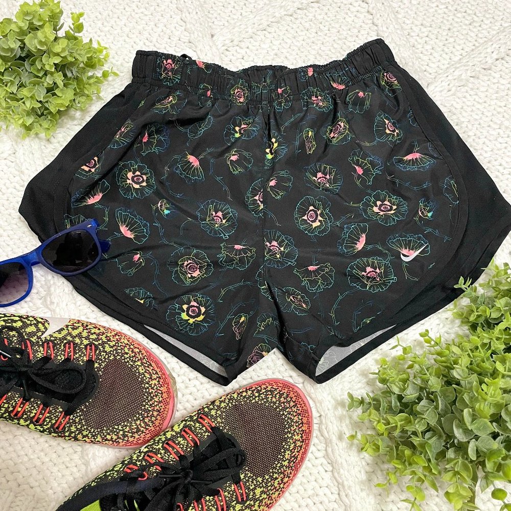 Nike Tempo Shorts (Black Floral)